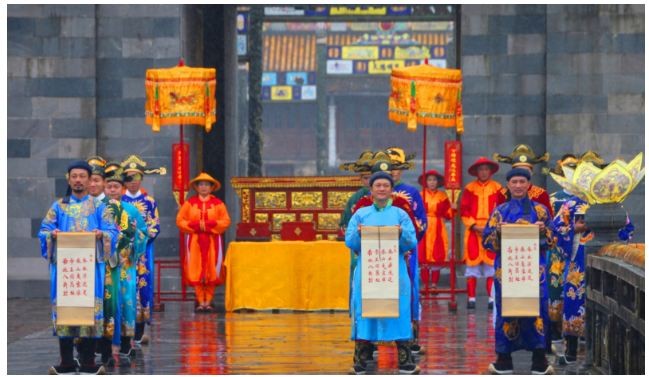 Hue Festival 2022 Opens with Calendar Distribution Ceremony Hue Festival 2022 Opens with Calendar Distribution Ceremony