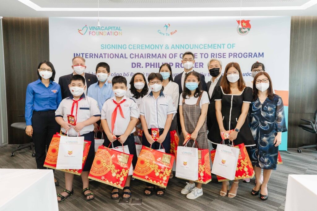 Honorary Consul of Vietnam in Switzerland Supports Covid Orphans Honorary Consul of Vietnam in Switzerland Supports Covid Orphans