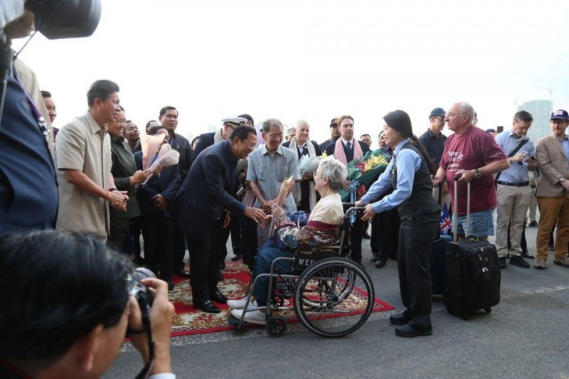 Cambodia's PM Hun Sen personally welcomes MS Westerdam cruise ship cambodias pm hun sen personally welcomes ms westerdam cruise ship