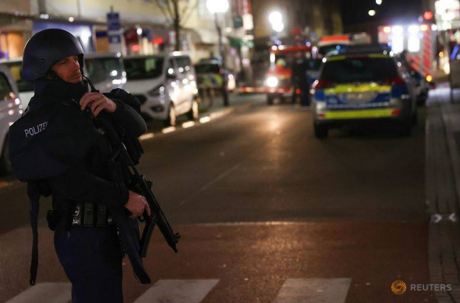 Germany shooting: 11 dead, including suspect