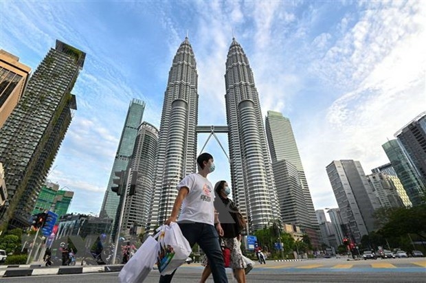Vietnam sends masks, sanitisers to OVs in Malaysia Vietnam sends masks, sanitisers to OVs in Malaysia