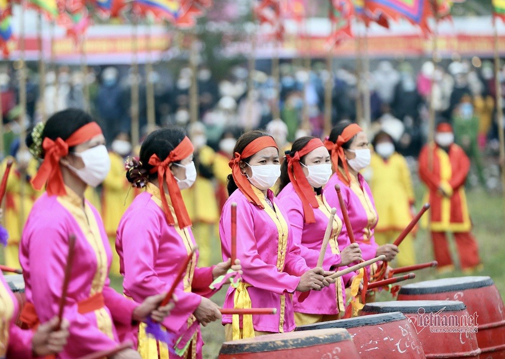 State President Attends Traditional New Year Ploughing Festival in Ha Nam State President Attends Traditional New Year Ploughing Festival in Ha Nam