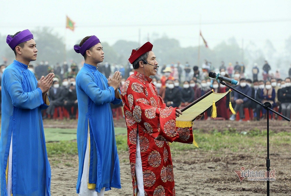 State President Attends Traditional New Year Ploughing Festival in Ha Nam State President Attends Traditional New Year Ploughing Festival in Ha Nam