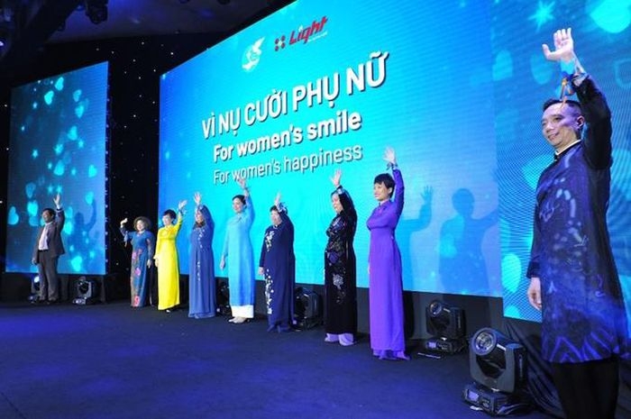 Campaign “For Women’s Smiles” kicked off in Vietnam Campaign “For Women’s Smiles” kicked off in Vietnam