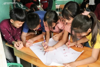 good neighbors organizes training classes on environment protection for children in hoa binh