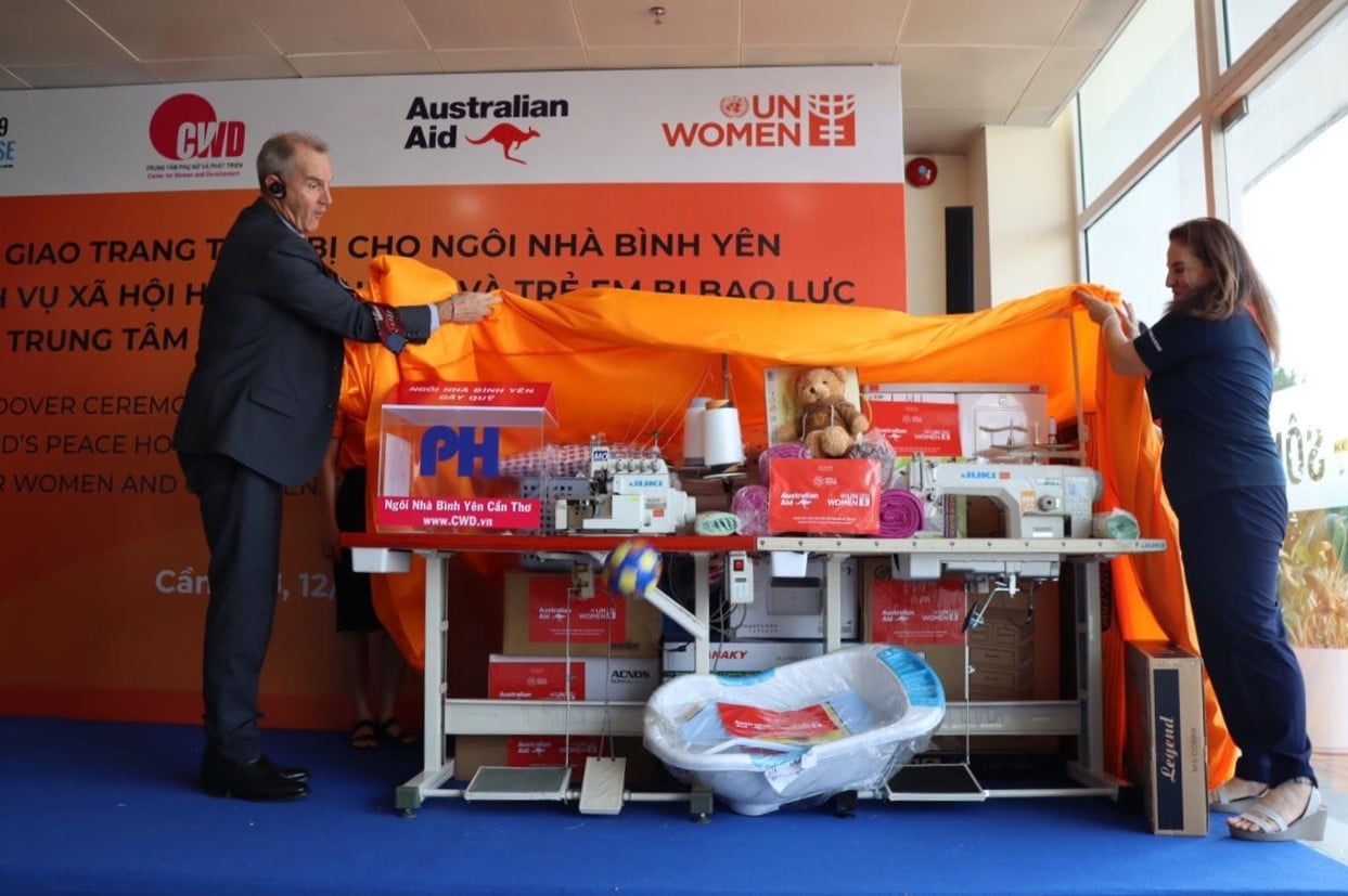 Essential equipment and facilities handed over to women's shelters Essential equipment and facilities handed over to women's shelters