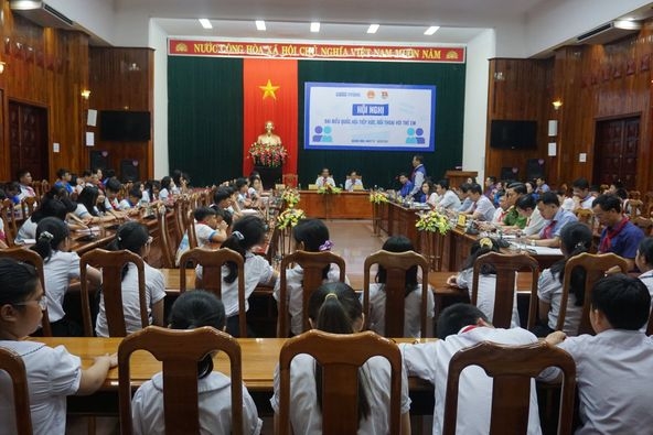 The central province of Quang Binh held the first meeting of the provincial Children’s Council in 2021 with the participants of 35 members representing nearly 244,000 children across the localities on March 15. 1548-160624870-3983241015103496-8483652695944248502-o