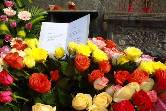 US veteran sends roses to commemorate victims of Son My massacre US veteran sends roses to commemorate victims of Son My massacre