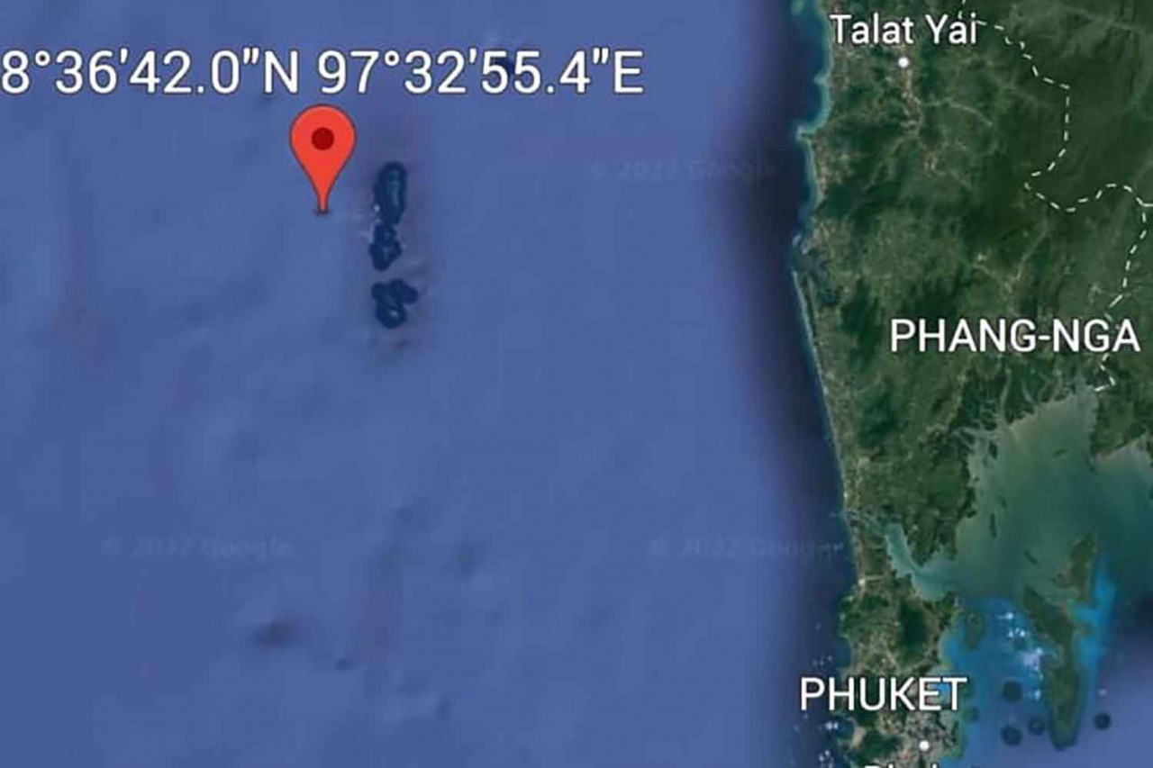 Separated by Covid, Vietnamese Man Paddling Towards India to Meet His Wife Separated by Covid, Vietnamese Man Paddling Towards India to Meet His Wife