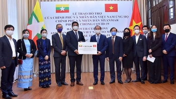 vietnam donated masks and equipment to many countries in coronavirus fight