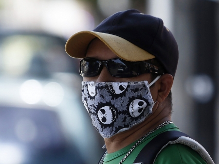 Beard and glasses putting you at risk of coronavirus?