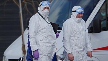 an american deported from vietnam for false claiming of covid 19 infection