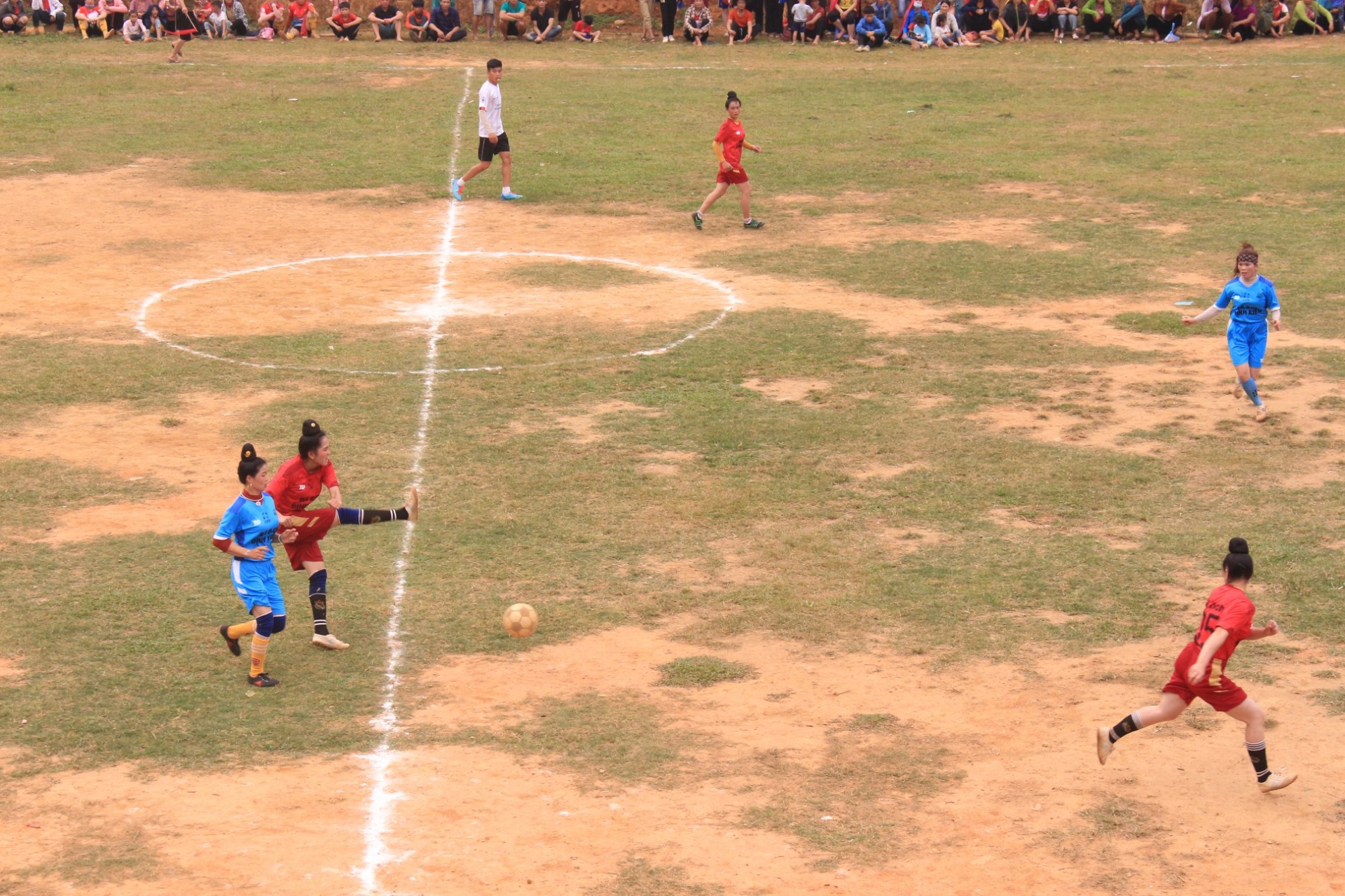 Shaking off social norms with football tournament Shaking off social norms with football tournament