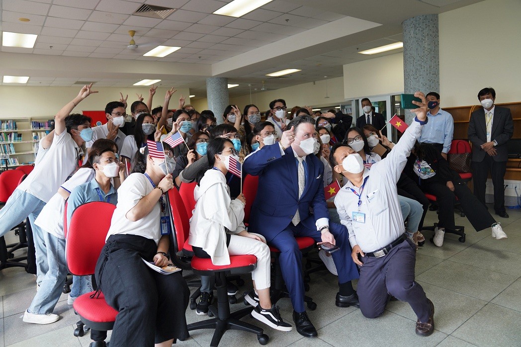 US Ambassador Visits Can Tho, Mekong Delta US Ambassador Visits Can Tho, Mekong Delta