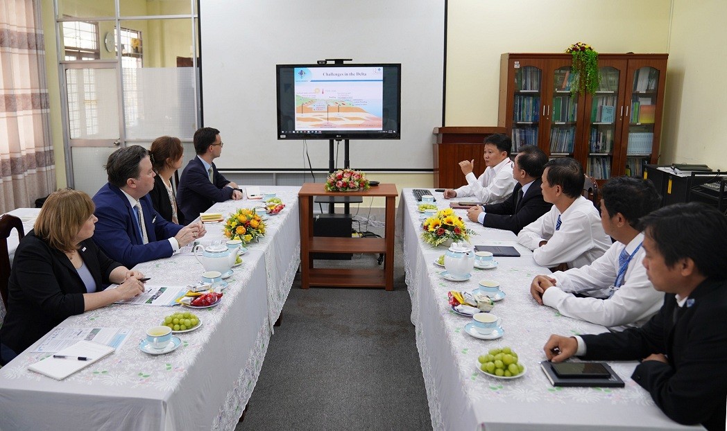 US Ambassador Visits Can Tho, Mekong Delta US Ambassador Visits Can Tho, Mekong Delta