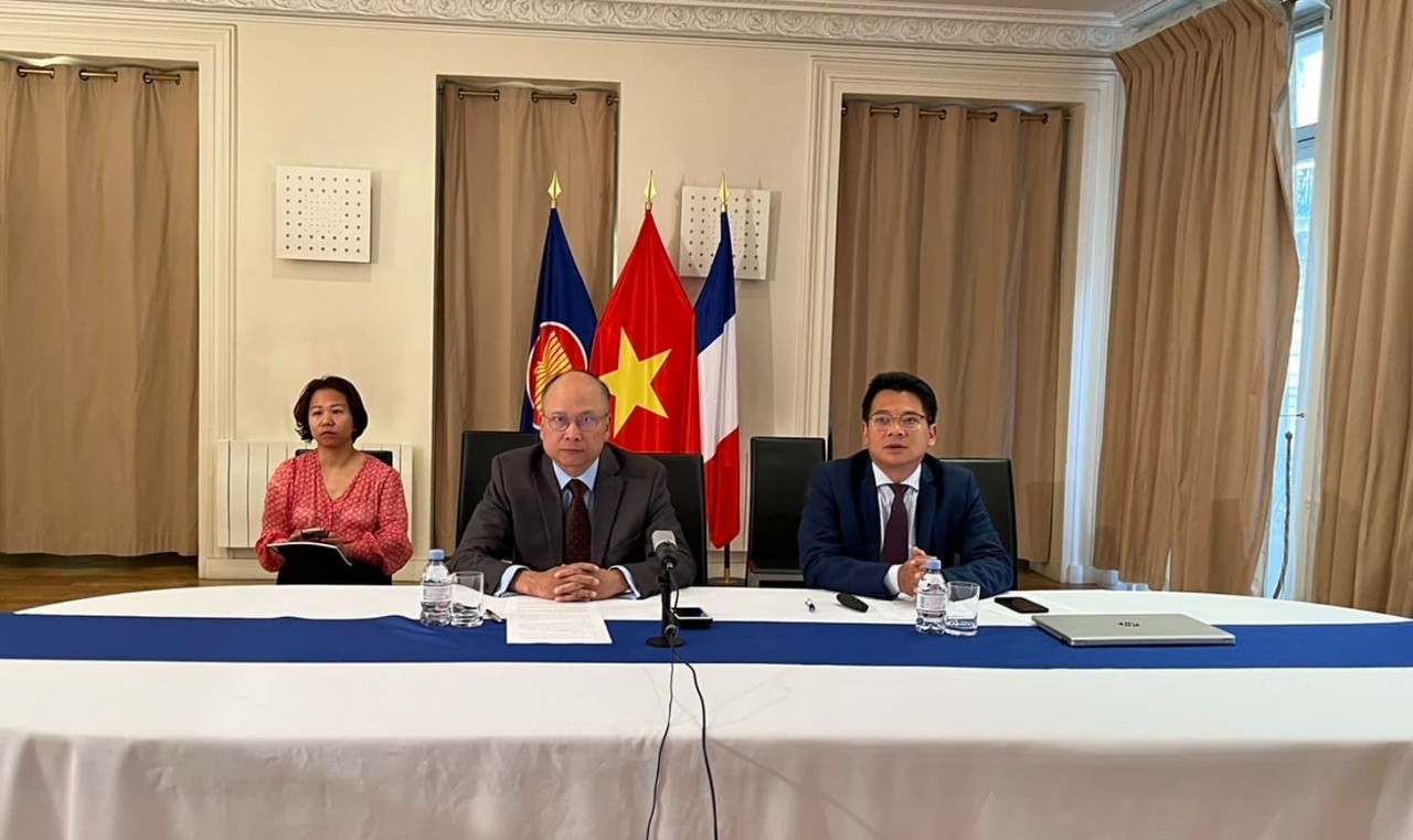 Vietnamese Ambassador to France Dinh Toan Thang delivers his speech virtually. Photo: Vietnamese embassy Vietnamese Ambassador to France Dinh Toan Thang delivers his speech virtually. Photo: Vietnamese embassy