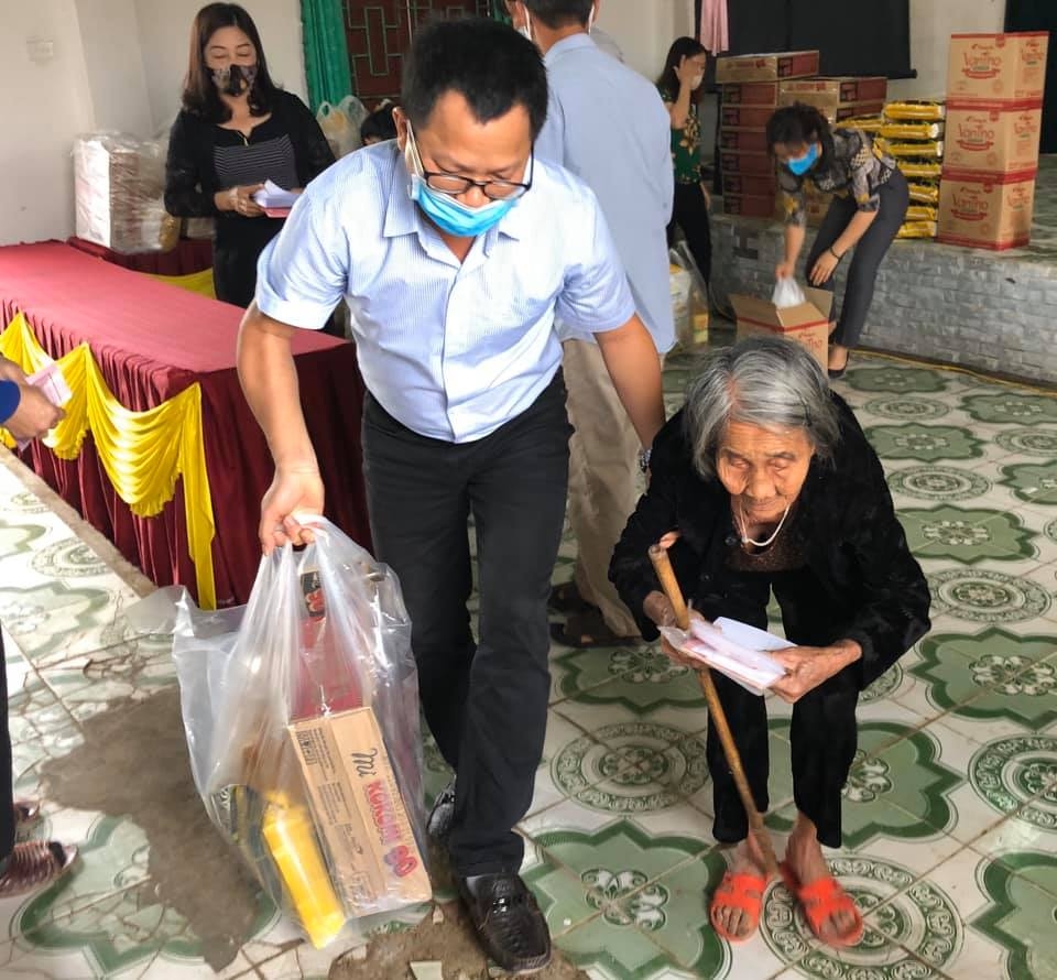 Zhishan Foundation helps disadvantaged households, children amid COVID-19 zhishan foundation helps disadvantaged households children amid covid 19