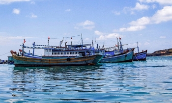 china again imposes illegal fishing ban in east sea