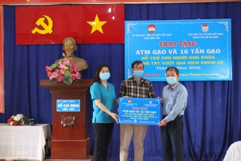 rice atm helps vietnams poor survive covid 19 pandemic