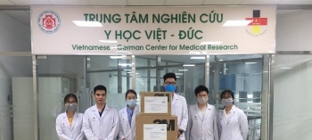 vietnam presents us 420000 medical supplies to eight more countries