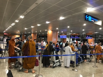 stranded vietnamese and canadian expatriates repatriated