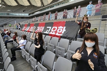 fear of covid 19 spikes south korea limits number of pupils in schools