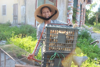 thua thien hue zhishan awards scholarships to over 500 poor students