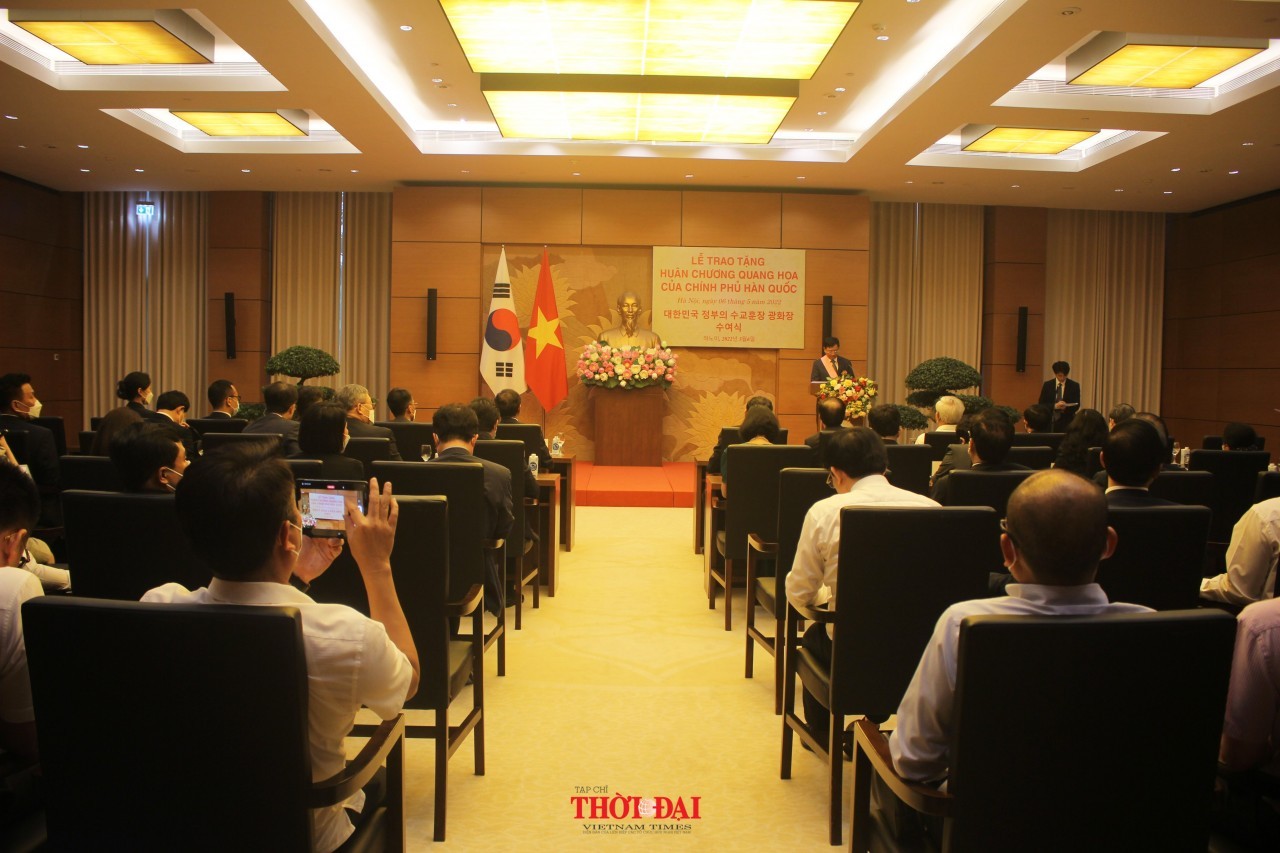 Former Chairman of Parliamentary Friendship Group Honoured with RoK’s Grand Gwanghwa Medal Former Chairman of Parliamentary Friendship Group Honoured with RoK’s Grand Gwanghwa Medal