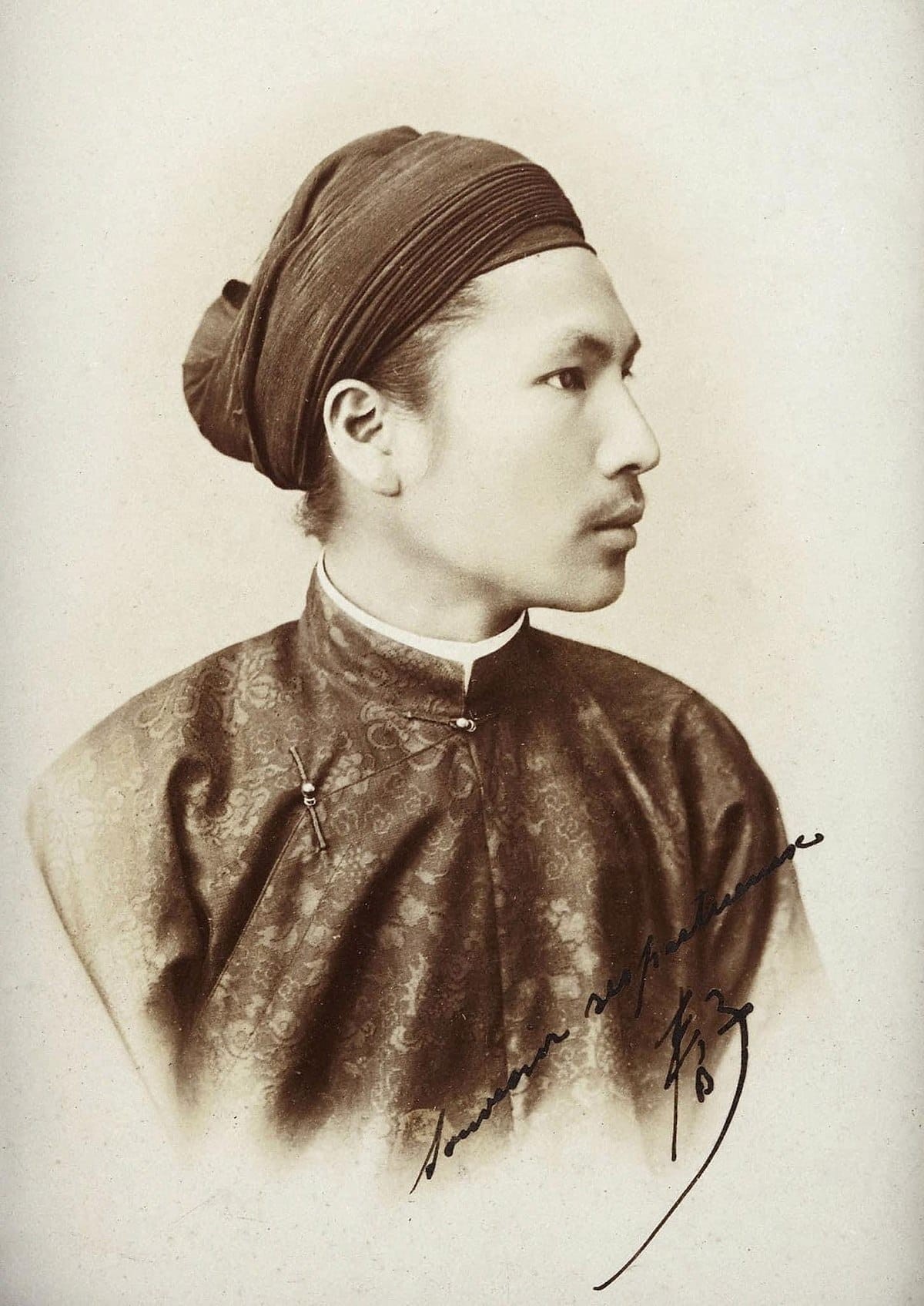 Vietnamese King Ham Nghi's Art Works Exhibited in France Vietnamese King Ham Nghi's Art Works Exhibited in France