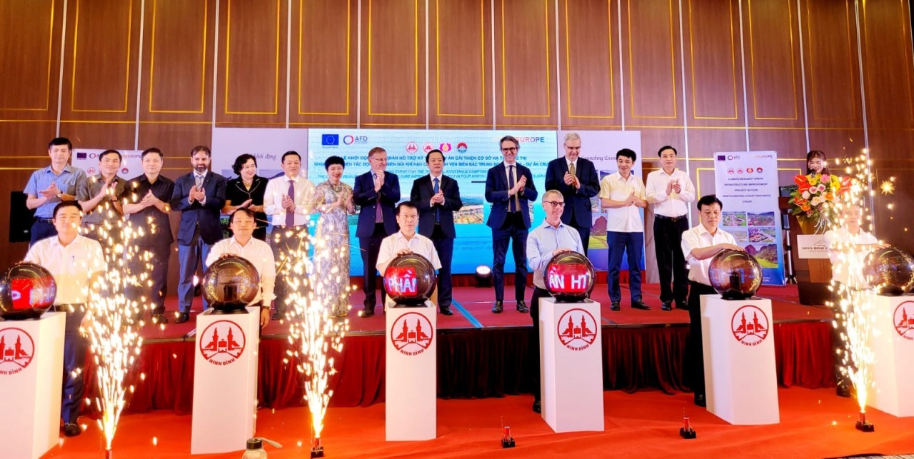 EU Grants EUR 5 million to 4 Vietnamese Provinces to Increase Climate Resilience EU Grants EUR 5 million to 4 Vietnamese Provinces to Increase Climate Resilience