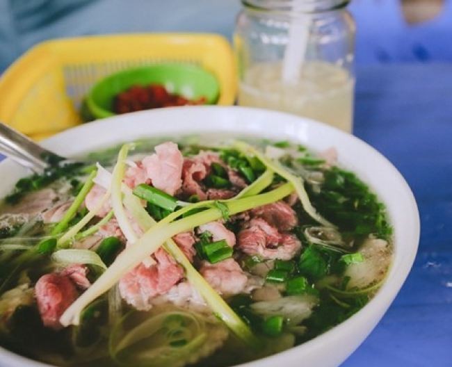 ASEAN Friends in Malaysia Enjoy Vietnamese Pho ASEAN Friends in Malaysia Enjoy Vietnamese Pho