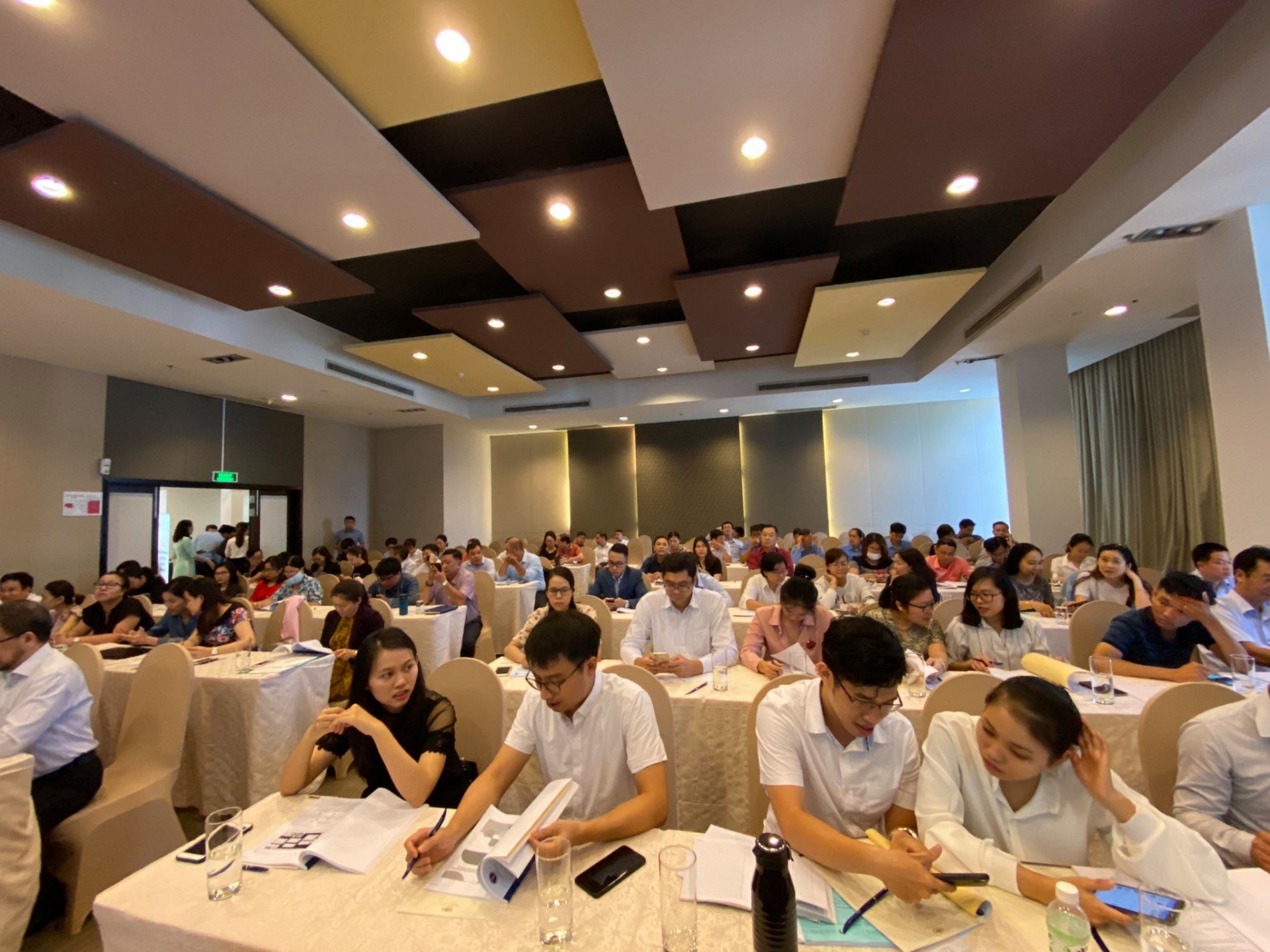 COVID-19: Vietnam to enhance PPE's quality, production capacity and export covid 19 enhance quality and production capacity of ppe and supporting ppe export