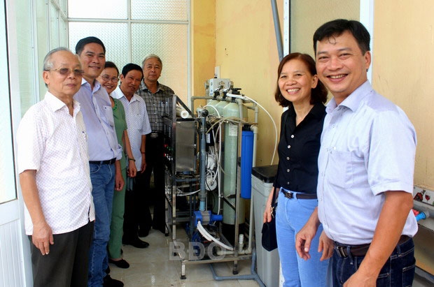 Water purifiers installed in 12 primary schools in Binh Dinh water purifiers installed in 12 primary schools in binh dinh