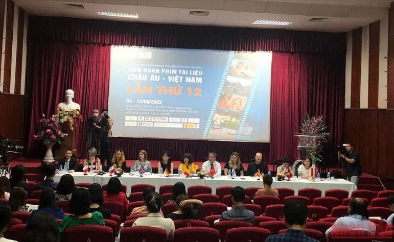 Watch Free Documentaries of 10 European Countries in Hanoi Watch Free Documentaries of 10 European Countries in Hanoi