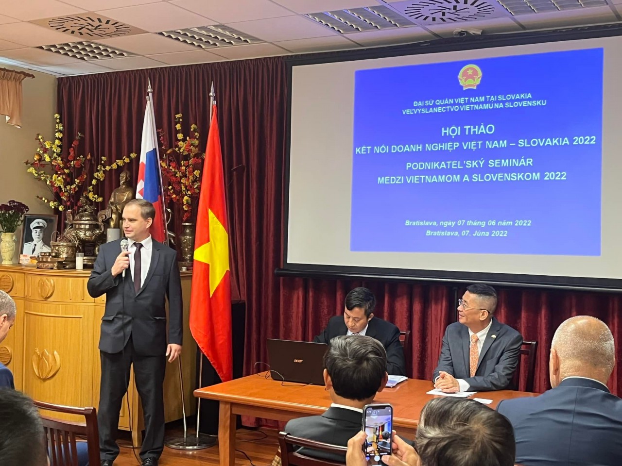 Embassy Hosts Seminar Connecting Vietnam – Slovakia Businesses Embassy Hosts Seminar Connecting Vietnam – Slovakia Businesses
