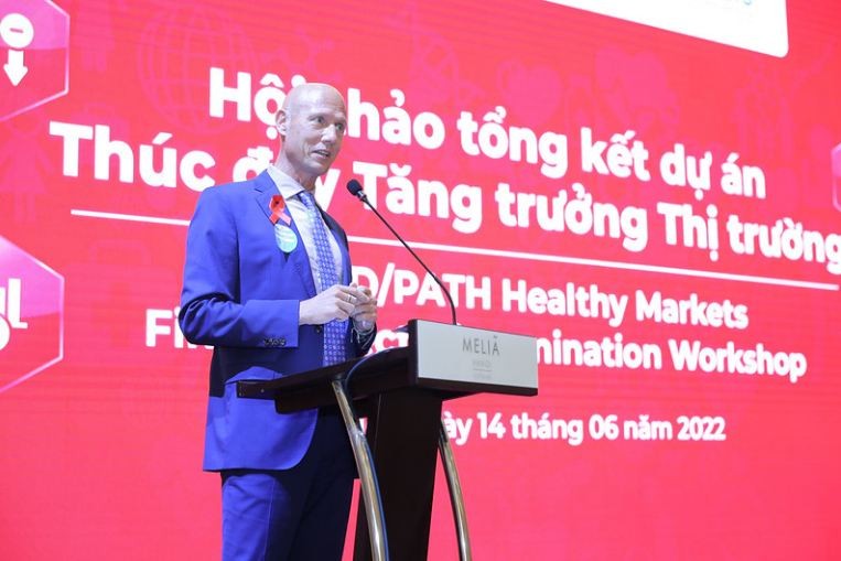 USAID, PATH Work Together to End AIDS in Vietnam USAID, PATH Work Together to End AIDS in Vietnam