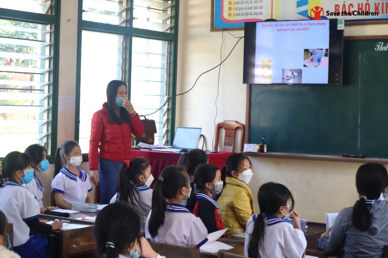 to support students to study online at home, the project has provided more than 70 laptops and desktop computers, more than 60 TV screens and 14 cameras for online teaching and learning. to support students to study online at home, the project has provided more than 70 laptops and desktop computers, more than 60 TV screens and 14 cameras for online teaching and learning.