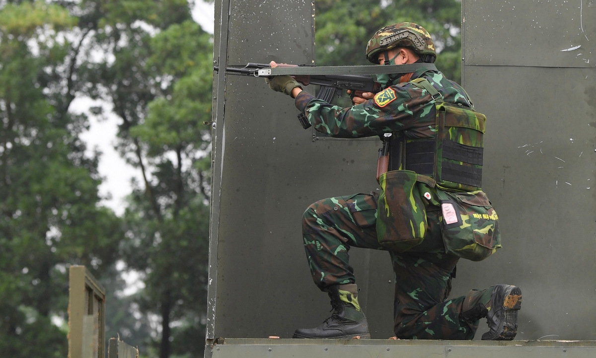 Vietnamese snipers determined and busy preparing for Army Games Vietnamese snipers determined and busy preparing for Army Games