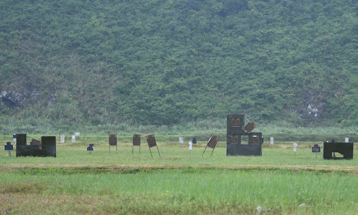 Vietnamese snipers determined and busy preparing for Army Games Vietnamese snipers determined and busy preparing for Army Games
