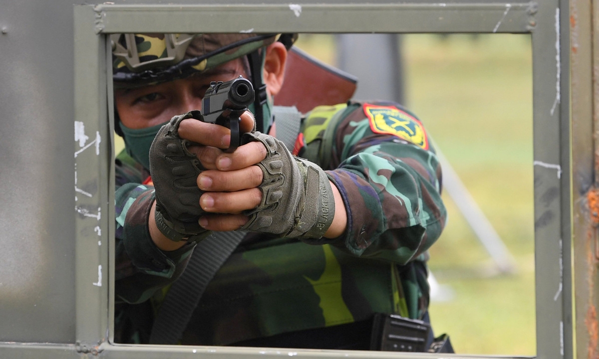 Vietnamese snipers determined and busy preparing for Army Games Vietnamese snipers determined and busy preparing for Army Games