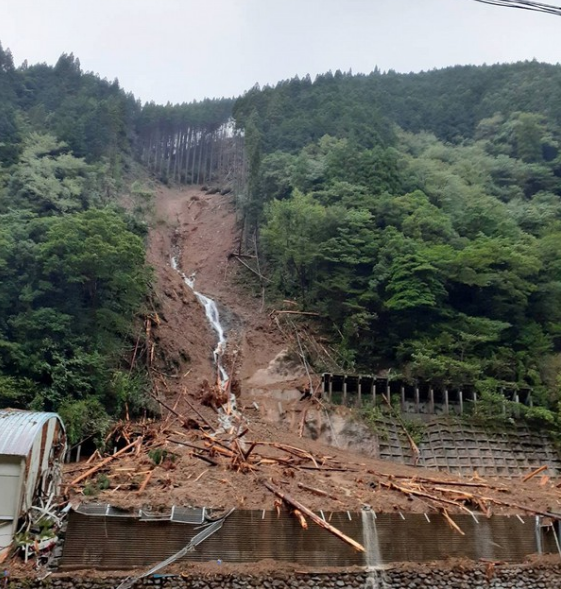 Powerful Typhoon Haishen leaves 2 dead, 4 missing, including two Vietnamese interns Powerful Typhoon Haishen leaves 2 dead, 4 missing, including two Vietnamese interns