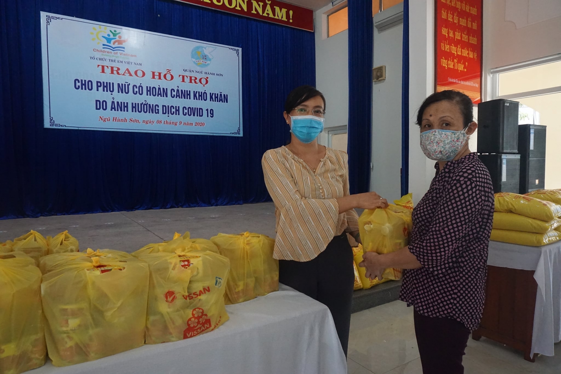 Vietnamese in Italy support Da Nang city's battle against virus Vietnamese in Italy support Da Nang city's battle against virus