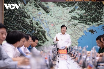 preparing to evacuate half a million people as storm noul hit vietnam