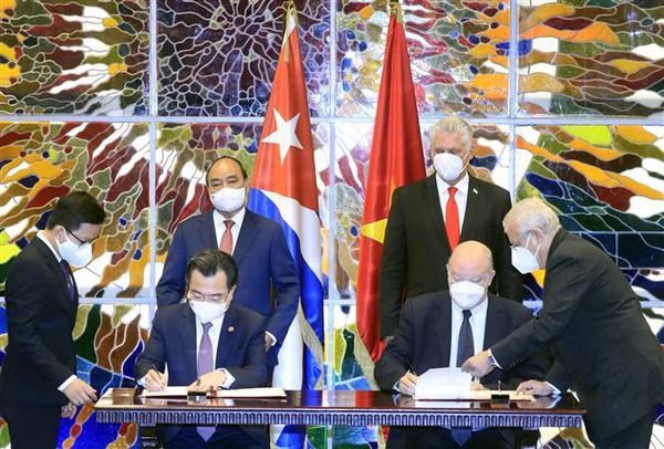 Vietnamese President Honoured with The Noblest Reward of Cuban State Vietnamese President Honoured with The Noblest Reward of Cuban State