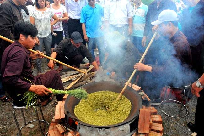 Discovering Me Tri’s Young Green Rice Making Craft - An Intangible Cultural Heritages of Hanoi Discovering Me Tri’s Young Green Rice Making Craft - An Intangible Cultural Heritages of Hanoi