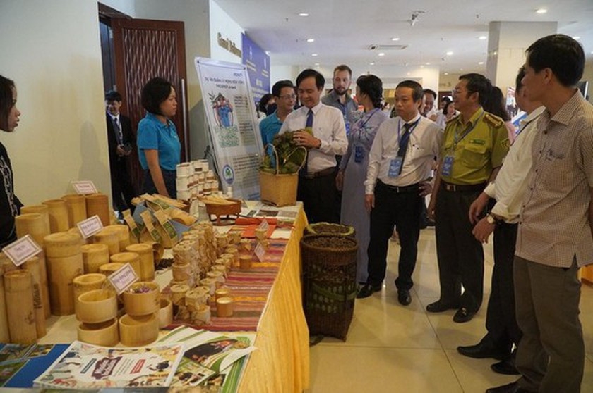 Six NGOs commit to provide USD-51-million non-refundable aid to Quang Tri Six NGOs commit to provide USD 51-million non-refundable aid to Quang Tri