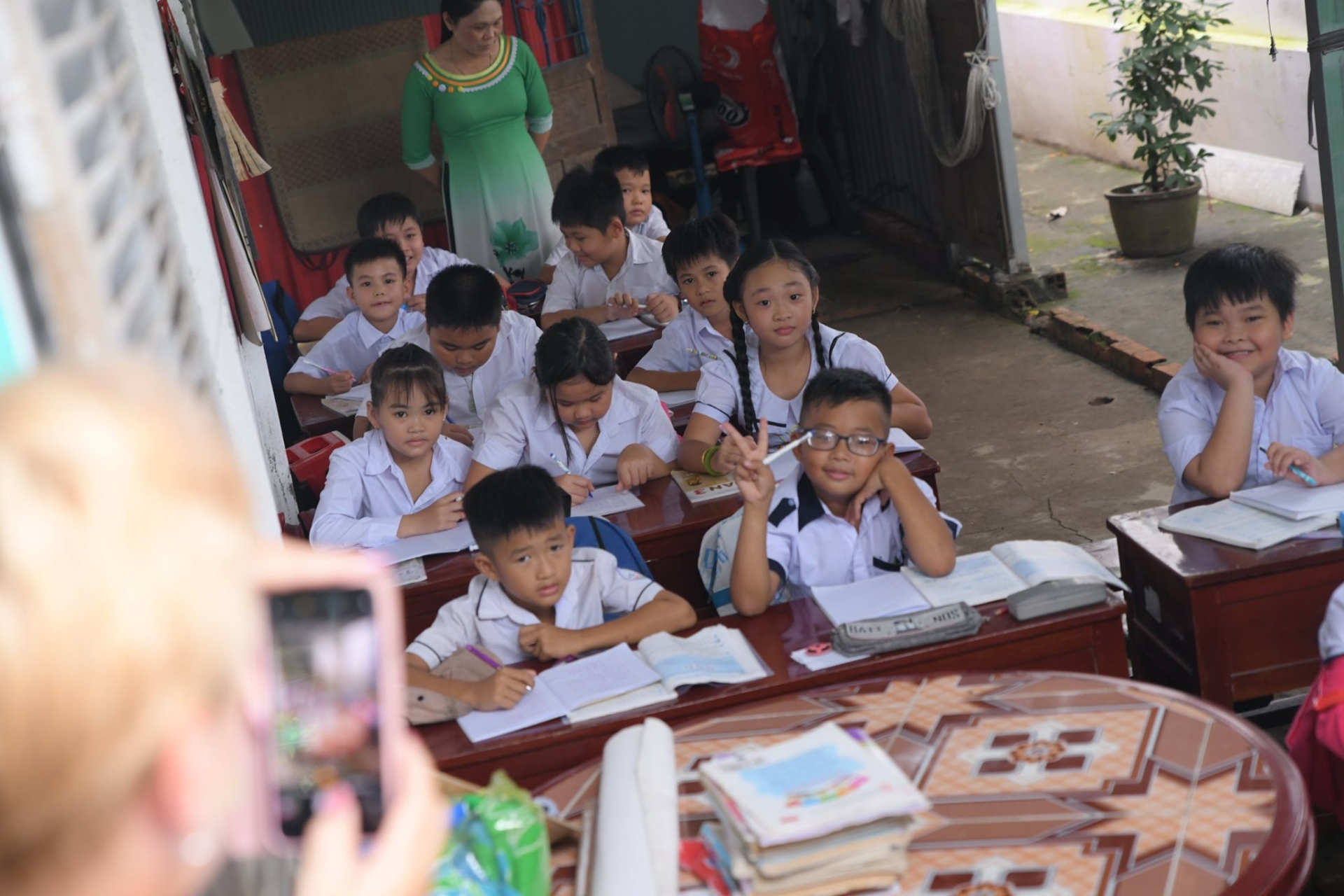 Remove barriers to education for Vietnamese disadvantaged children Remove barriers to education for Vietnamese disadvantaged children