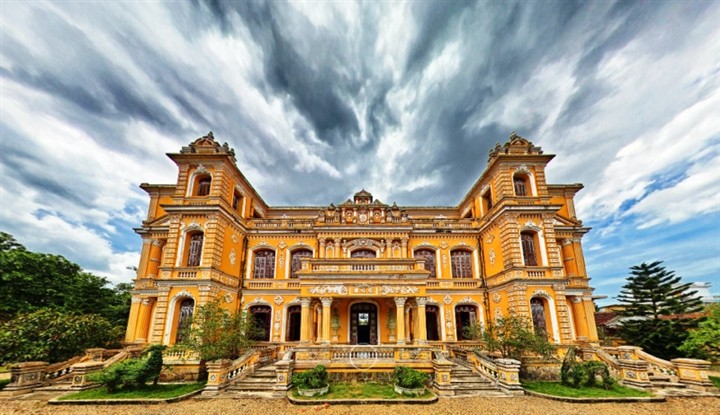 The Splendor of Unique 104-Year-Old 'Castle' in Hue The Splendor of Unique 104-Year-Old 'Castle' in Hue
