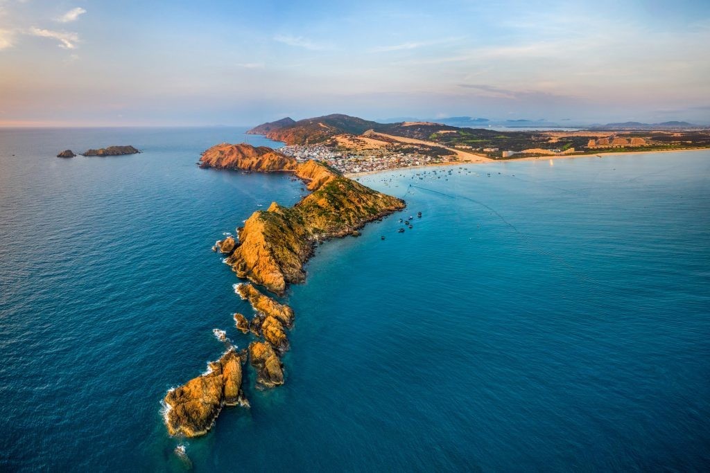 6 Most Beautiful Tourist Spots in Binh Dinh That Will Captivate You 6 Most Beautiful Tourist Spots in Binh Dinh That Will Captivate You