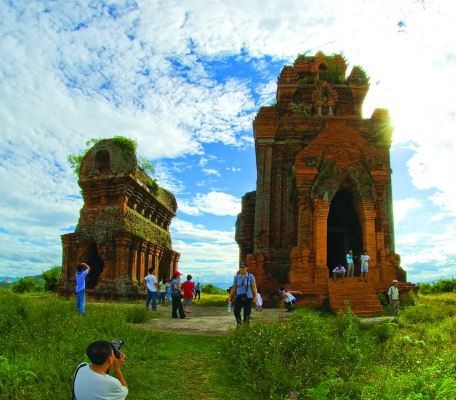 6 Most Beautiful Tourist Spots in Binh Dinh That Will Captivate You 6 Most Beautiful Tourist Spots in Binh Dinh That Will Captivate You
